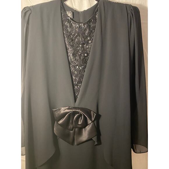 Women's Ursula of Switzerland, 14 or 16 Formal Dress with Chiffon Overlay, Black - Picture 2 of 12